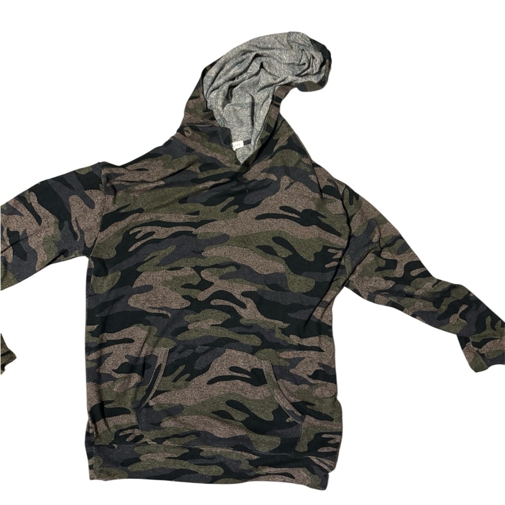 Camouflage women’s knit Sweater-medium